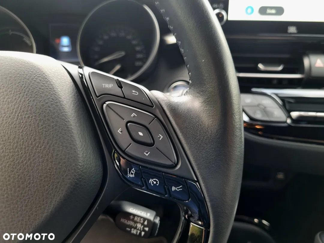 Toyota C-HR 2.0 Hybrid Executive - 32