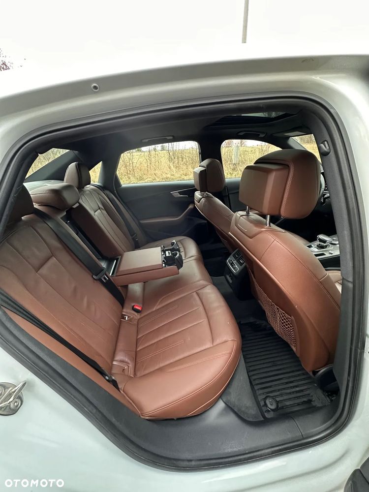 Audi A4 Limousine 2.0 TFSI ultra S tronic - 10