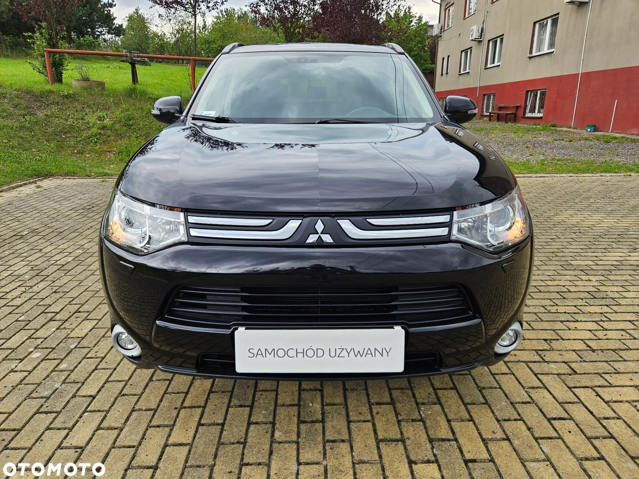 Mitsubishi Outlander 2.2 DID Intense + - 3