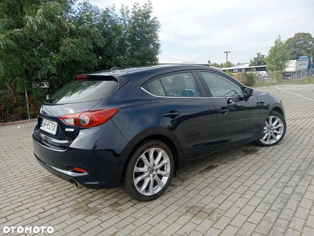 Mazda 3 - 8