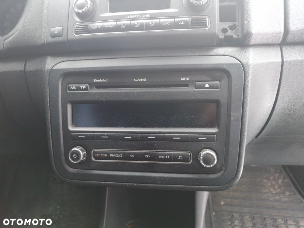 SKODA ROOMSTER LIFT 10-15   RADIO ORYGINALNE - 1