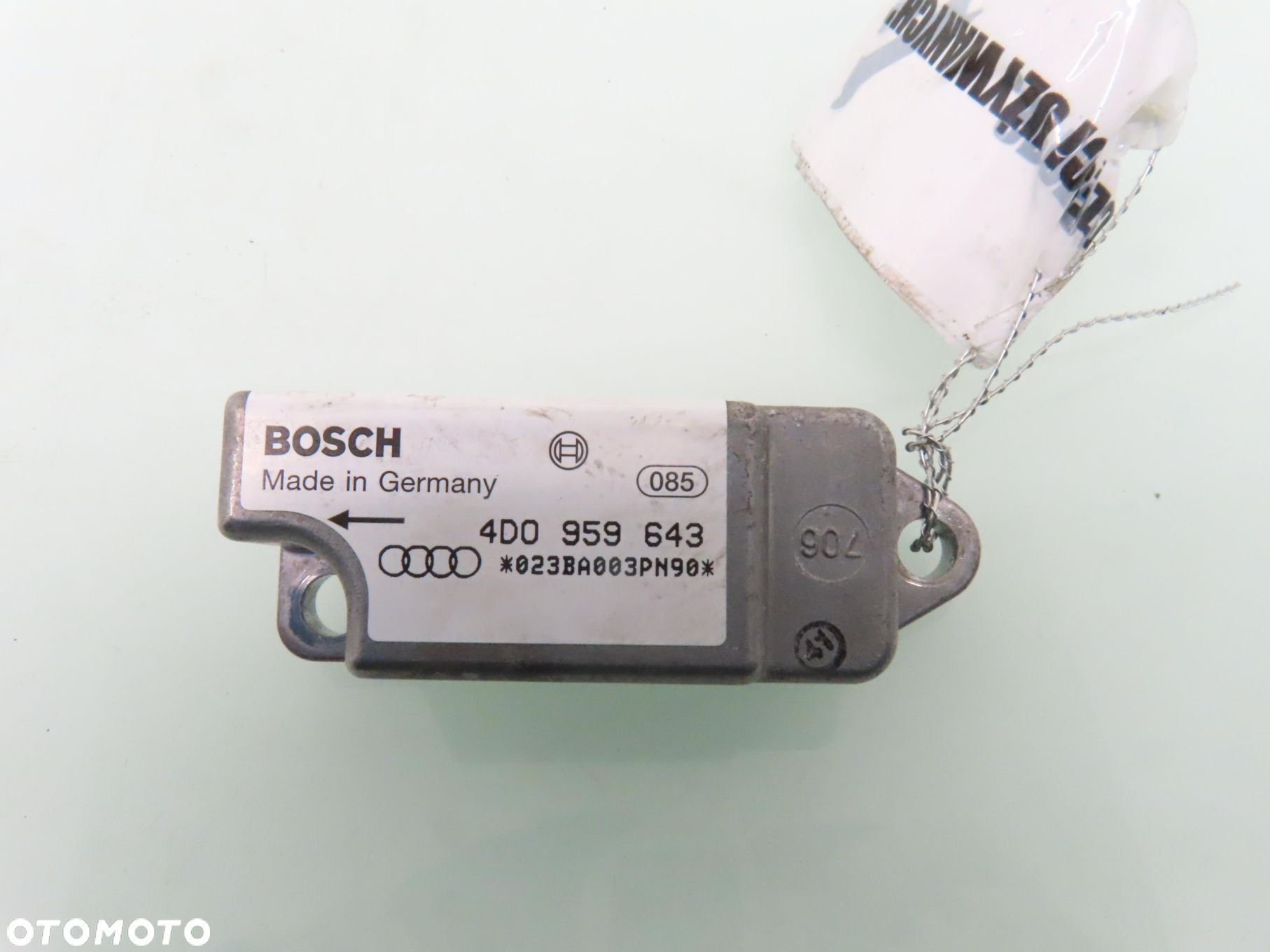 CZUJNIK UDERZENIOWY AUDI A8 D2 4D0959643 - 1