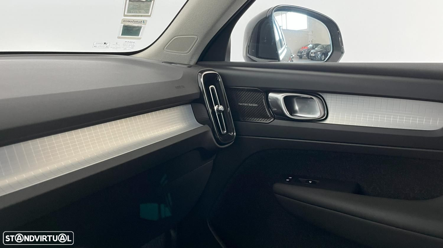 Volvo XC 40 1.5 T5 PHEV Momentum Plus - 10