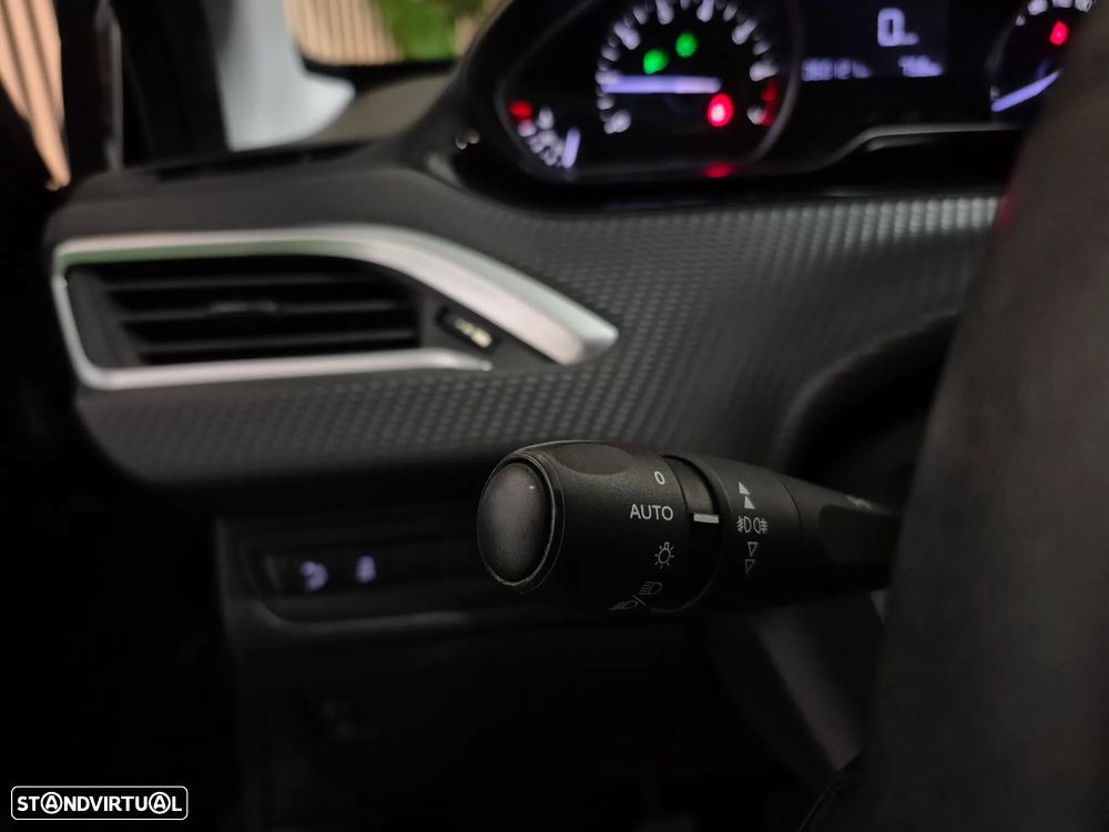 Peugeot 208 1.2 PureTech Style - 14