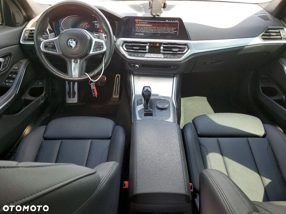 BMW Seria 3 330i xDrive M Sport - 8