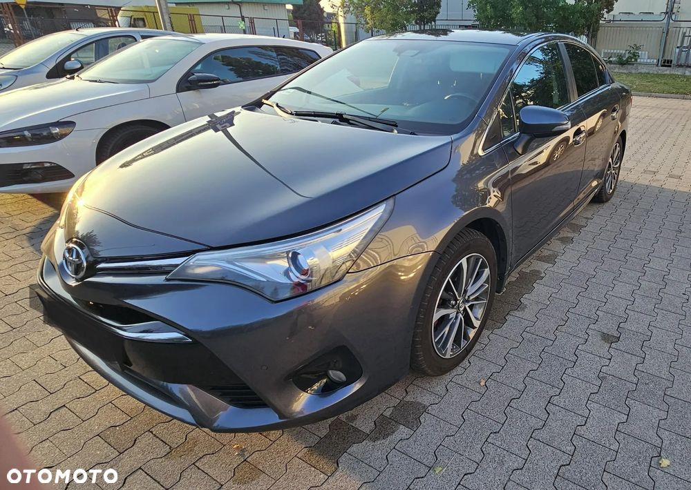 Toyota Avensis 1.8 Prestige MS - 11