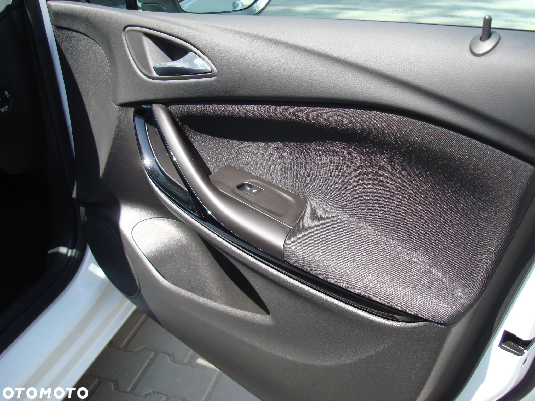 Opel Astra V 1.6 CDTI Dynamic S&S - 32
