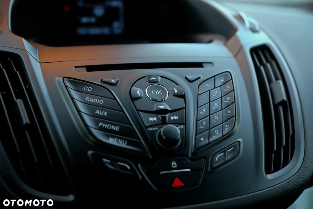 Ford Kuga 2.0 TDCi 2x4 SYNC - 31