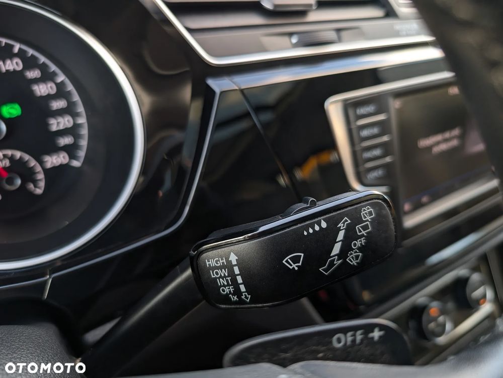 Volkswagen Touran 1.8 TSI (BlueMotion Technology) DSG Highline - 29