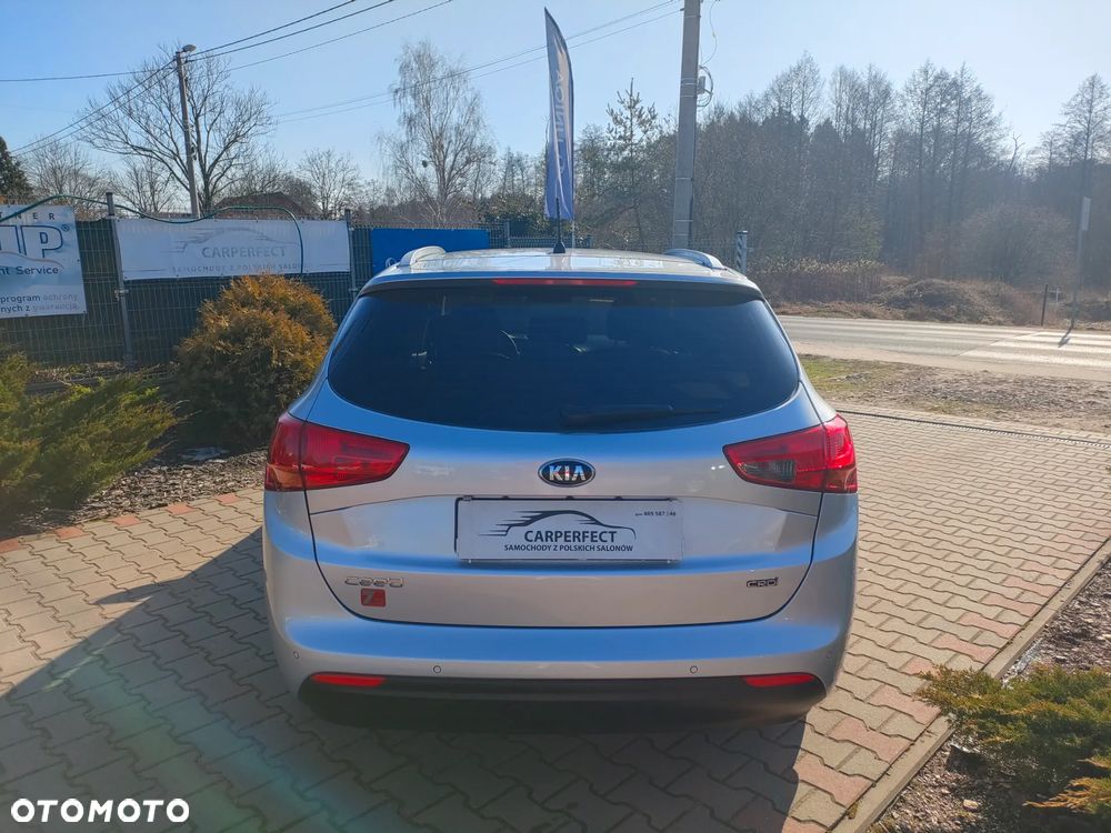 Kia Ceed - 9