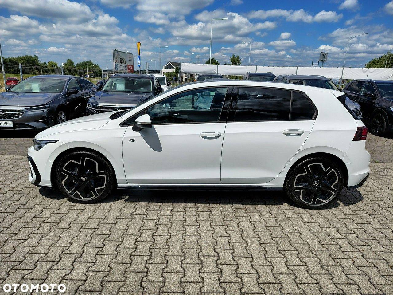Volkswagen Golf - 2