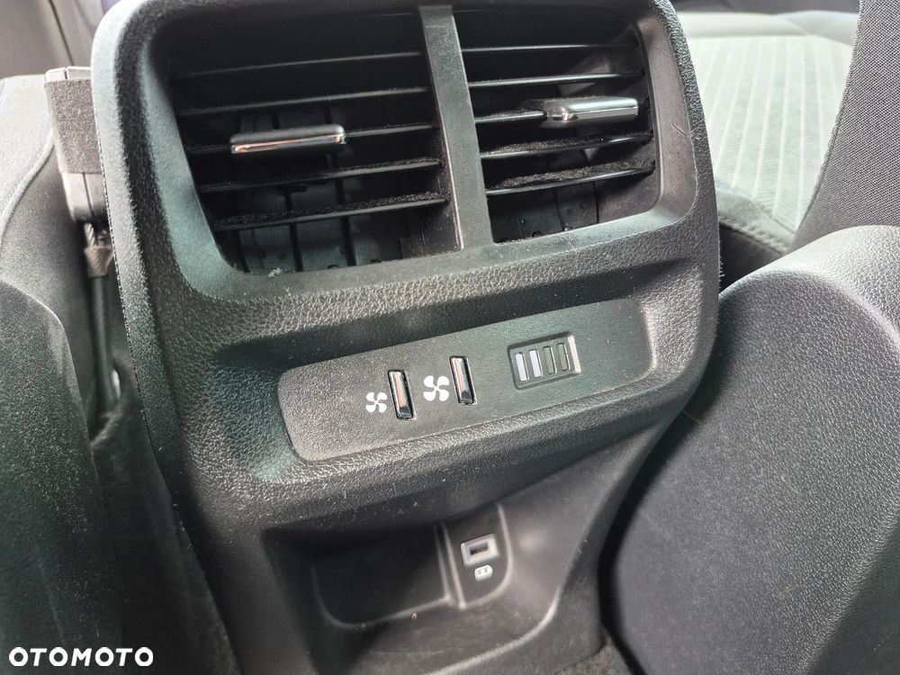 Peugeot Rifter 1.5 BlueHDI Allure S&S - 20