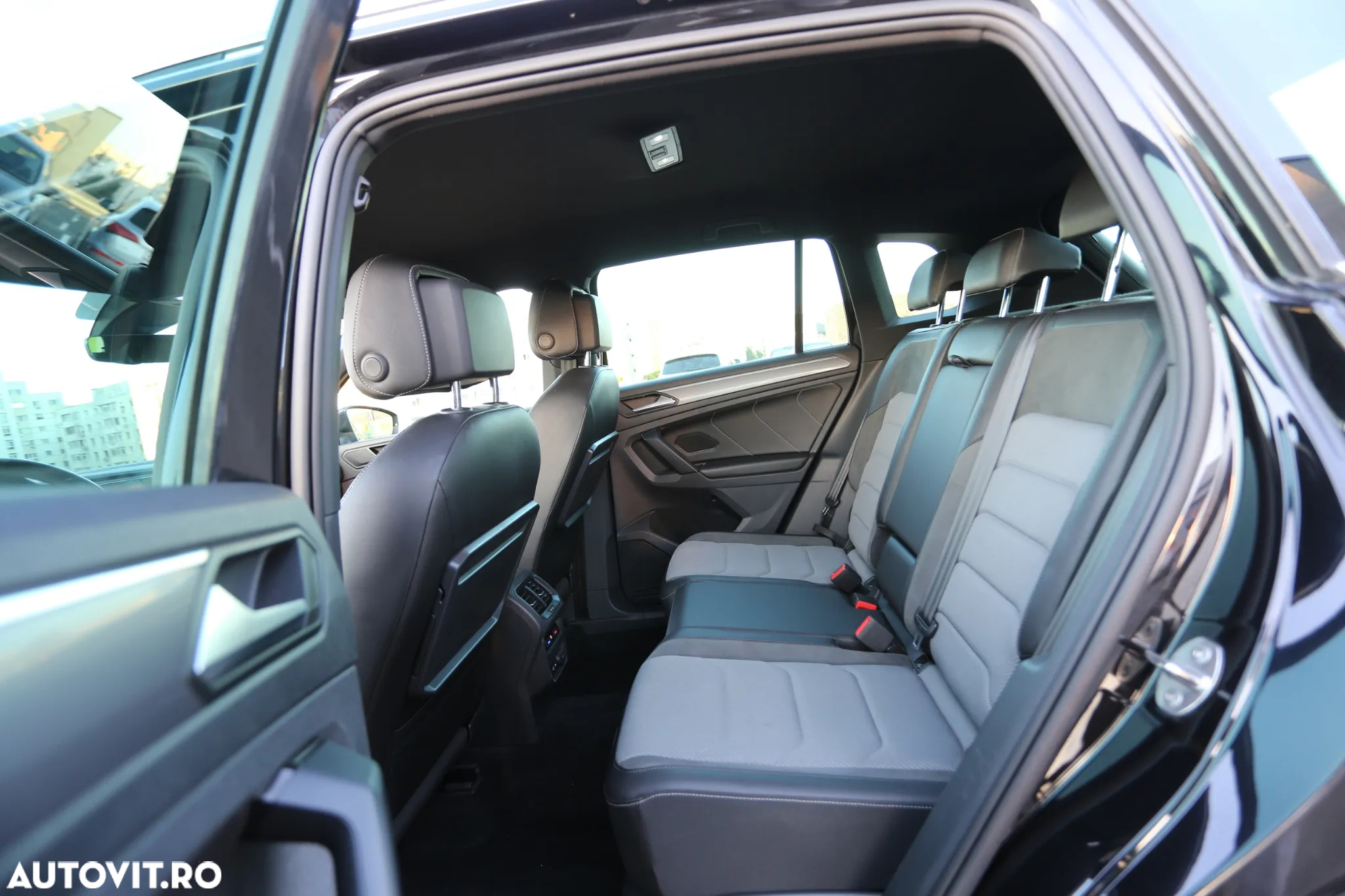Volkswagen Tiguan 2.0 TDI 4Mot DSG Highline - 8