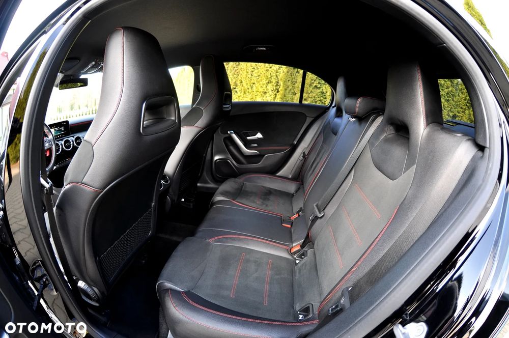 Mercedes-Benz Klasa A 180 7G-DCT Edition AMG Line - 25