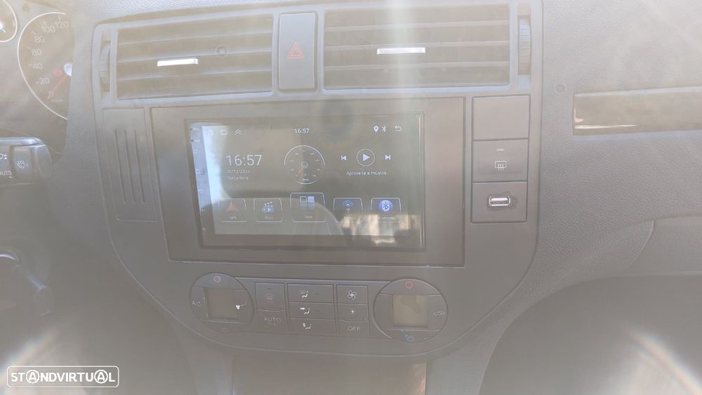 Ford Focus C-Max 1.6 TDCi Ghia - 9