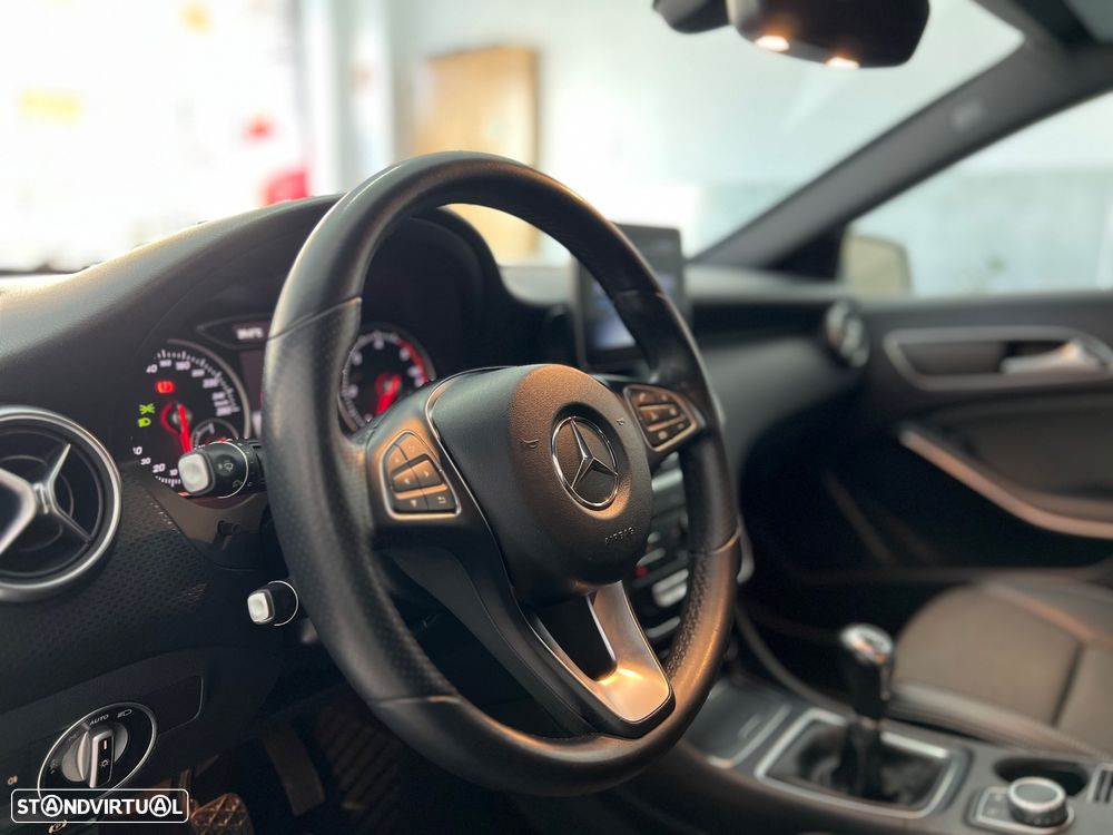 Mercedes-Benz A 180 d Style - 19