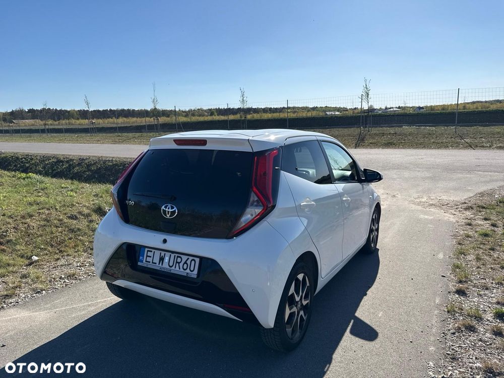 Toyota Aygo x-play connect - 14
