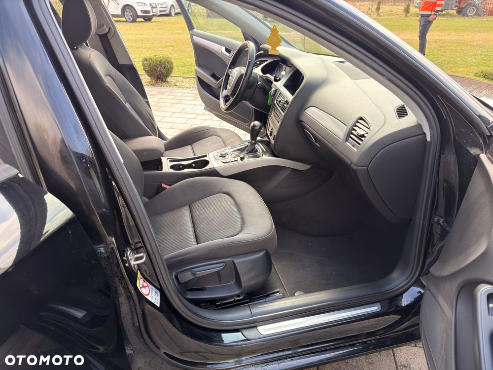 Audi A4 Limousine - 6