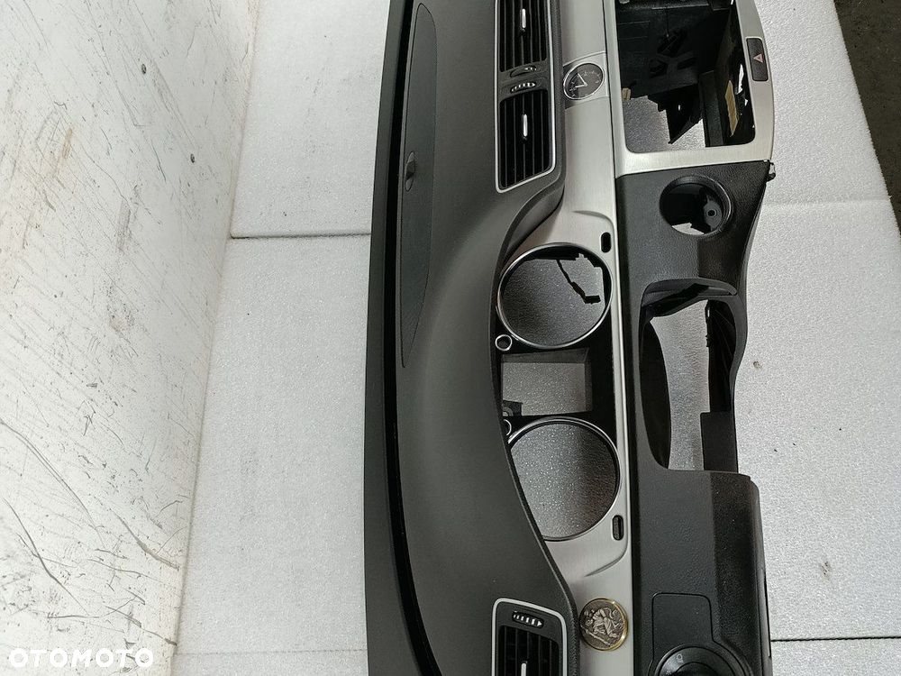 DESKA ROZDZIELCZA, KONSOLA VW PASSAT B7 - 10