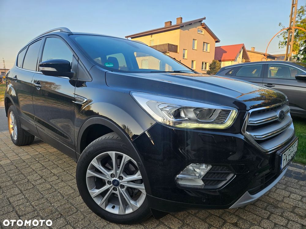 Ford Kuga 1.5 EcoBoost 2x4 Titanium - 1