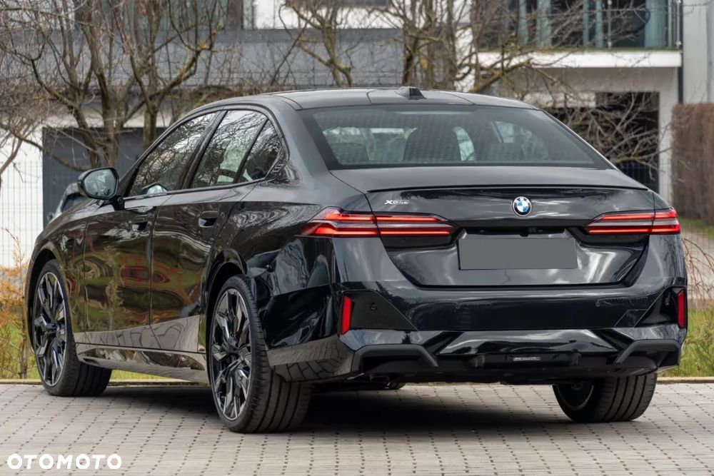 BMW Seria 5 520i mHEV M Sport - 8