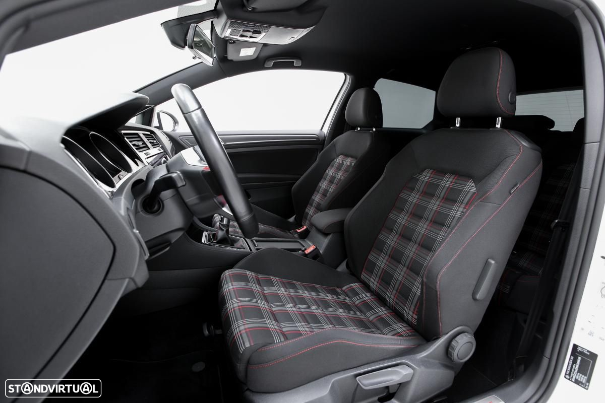 VW Golf 2.0 TSi GTi Performance - 10