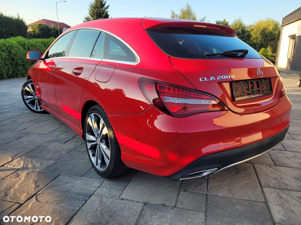 Mercedes-Benz CLA Shooting Brake 200 (CDI) d - 4