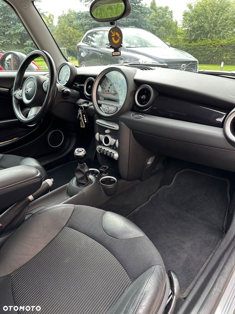 MINI Cooper Standard - 8