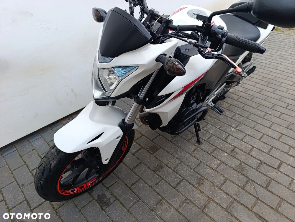 Honda CB - 10