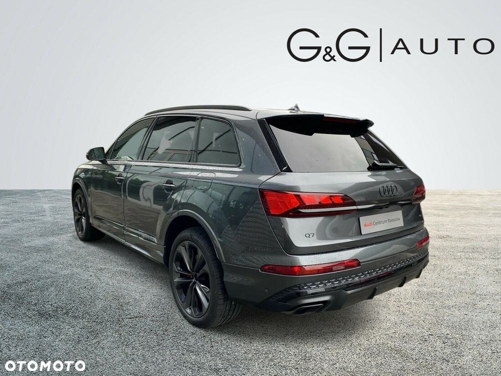 Audi Q7 - 7