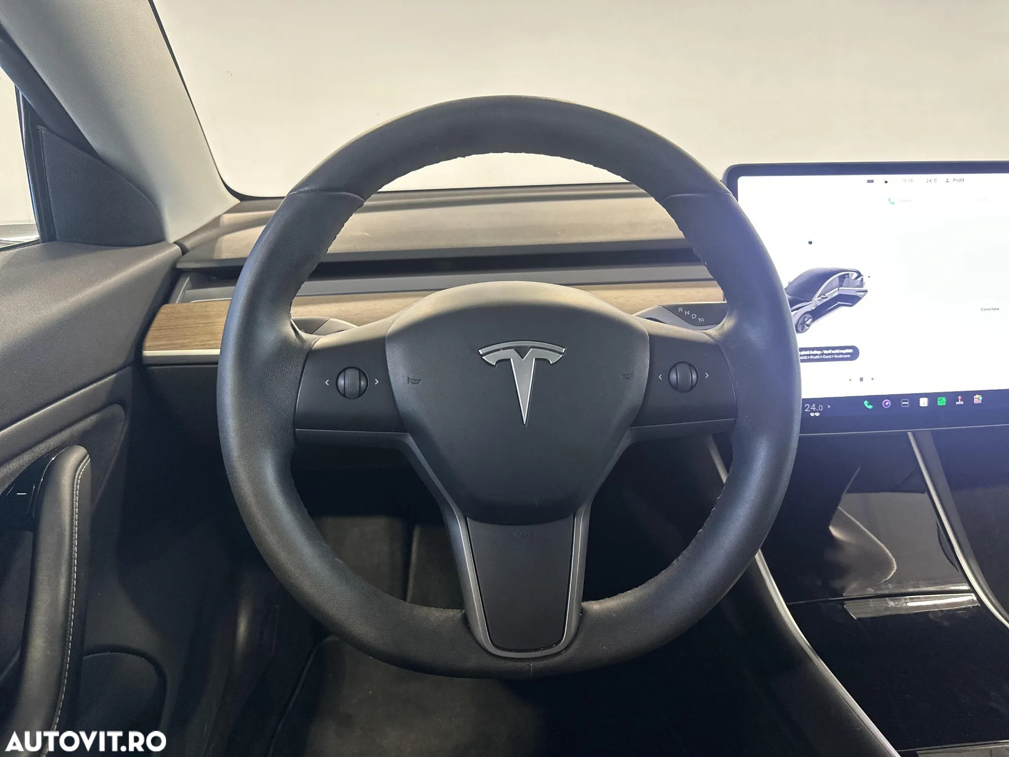Tesla Model 3 - 14
