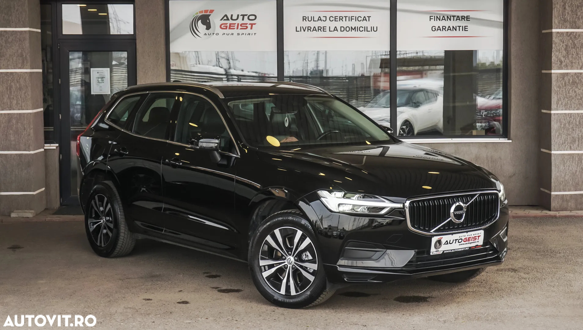 Volvo XC 60 B4 D AWD Geartronic Momentum - 3