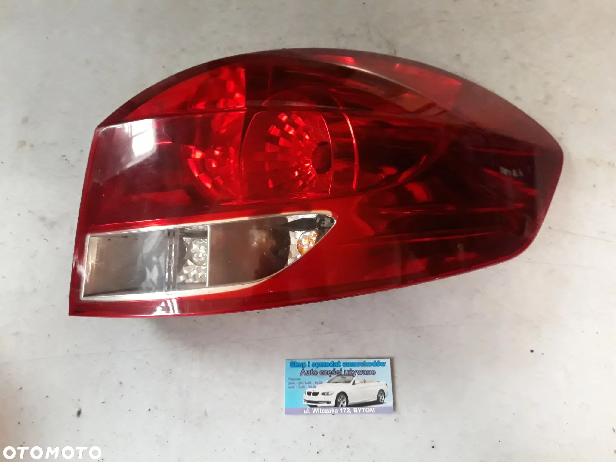 LAMPA PRAWY TYŁ RENAULT CLIO III KOMBI  5D - 1