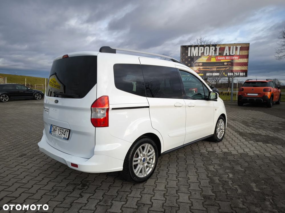 Ford Tourneo Courier 1.5 TDCi Titanium - 5