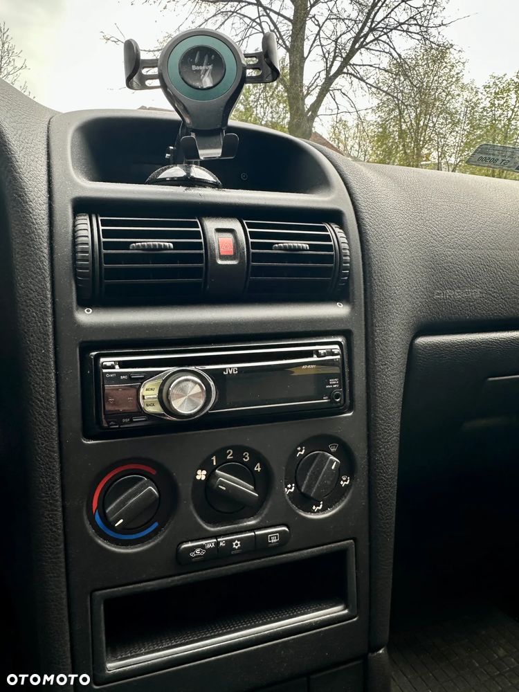 Opel Astra 1.4 Start - 8