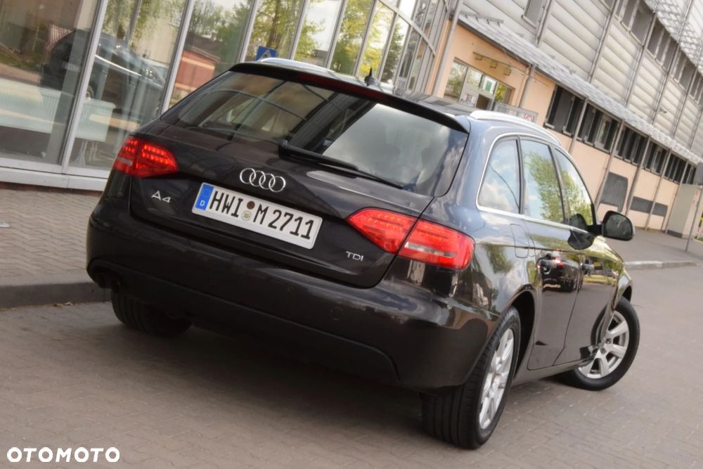 Audi A4 Avant - 10