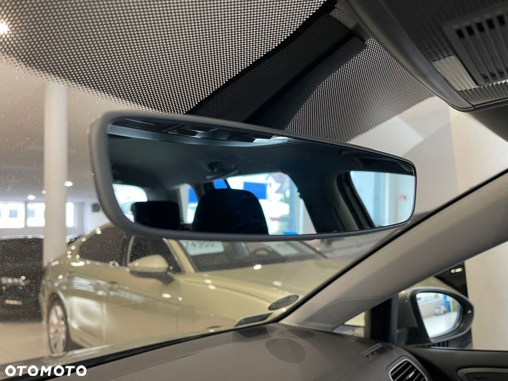 Volkswagen Golf 1.6 TDI BMT Comfortline - 26