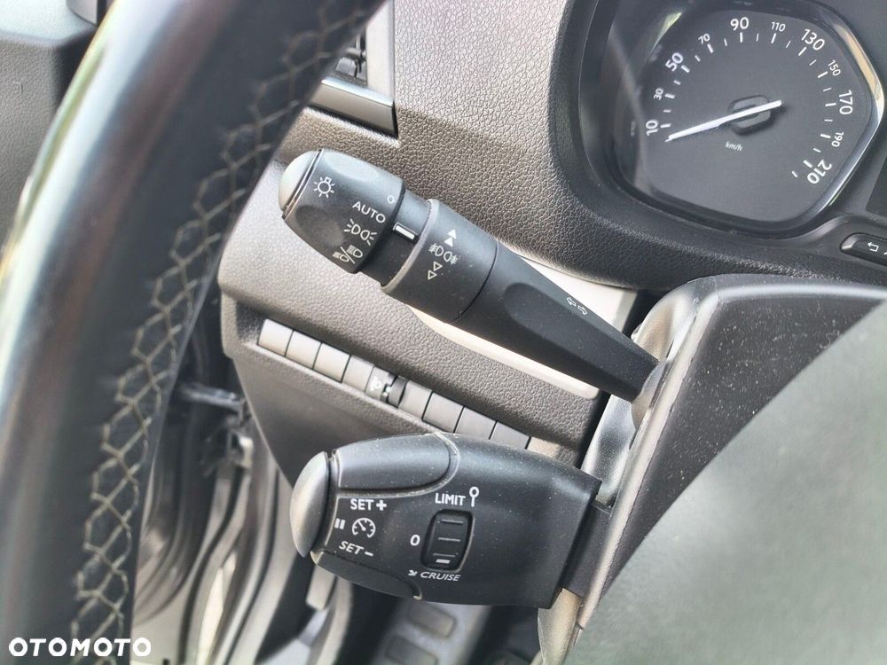 Opel Vivaro Extra Long - 23