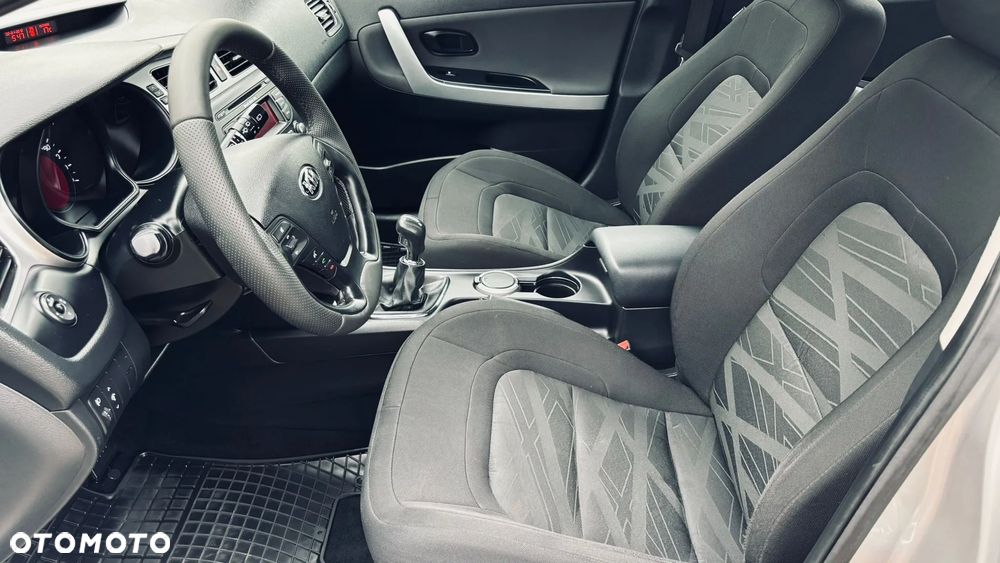 Kia Ceed - 6