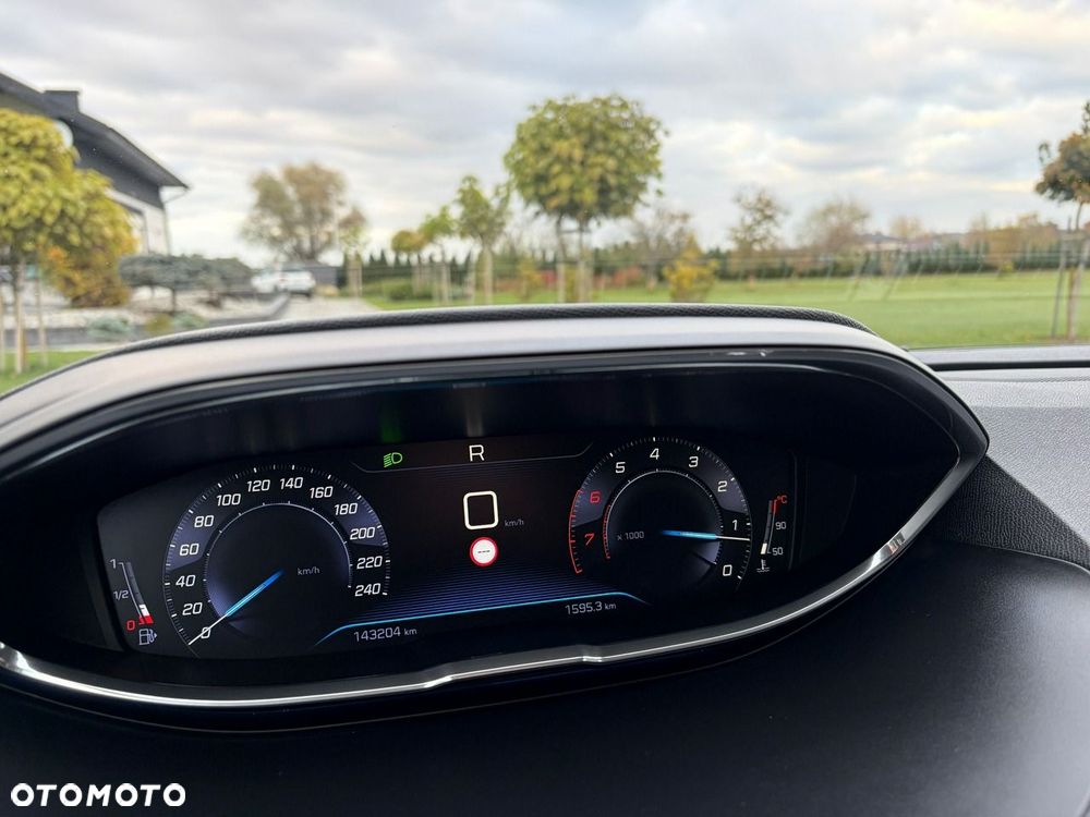 Peugeot 3008 1.6 THP Allure S&S EAT6 - 34
