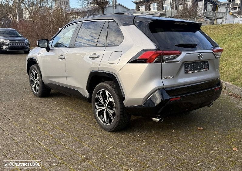 Toyota RAV4 - 10