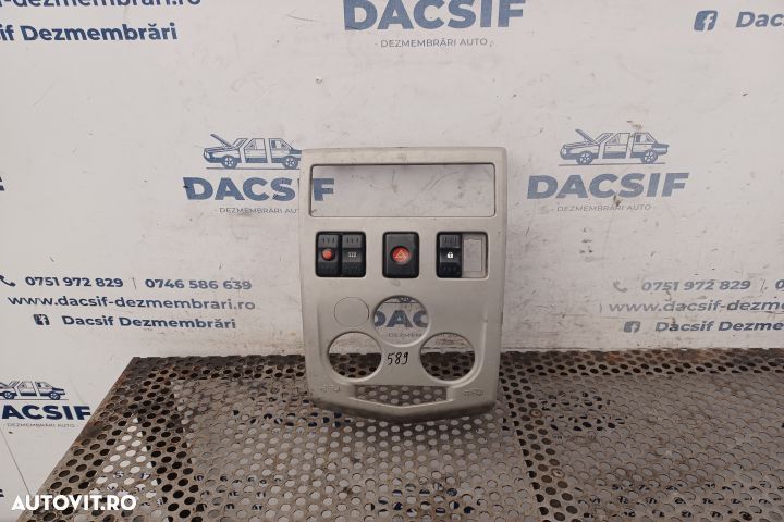 Consola centrala Dacia Logan 1  [din 2004 pana  2008] seria Sedan 1.4 MT (75 hp) - 1