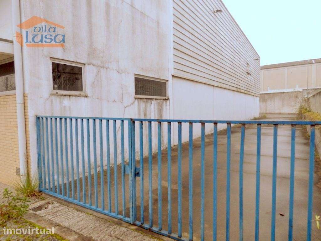 Armazém 3 frentes Zona Industrial de Campo, Valongo, arrendar - Grande imagem: 2/25