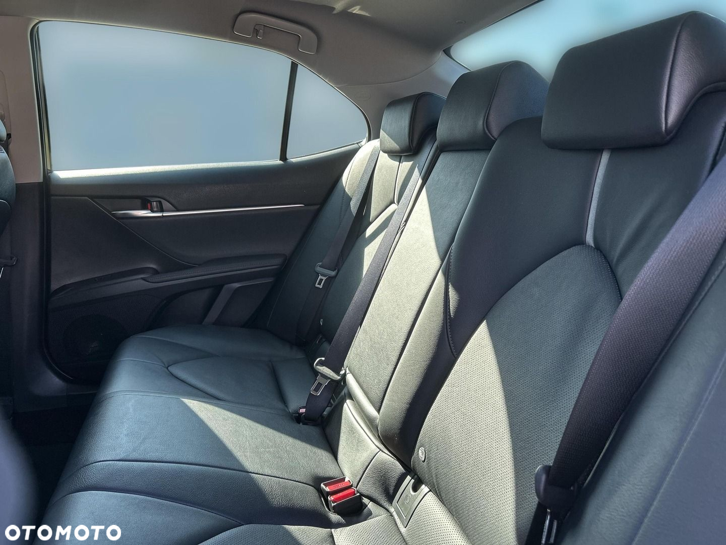 Toyota Camry 2.5 Hybrid Executive CVT - 12