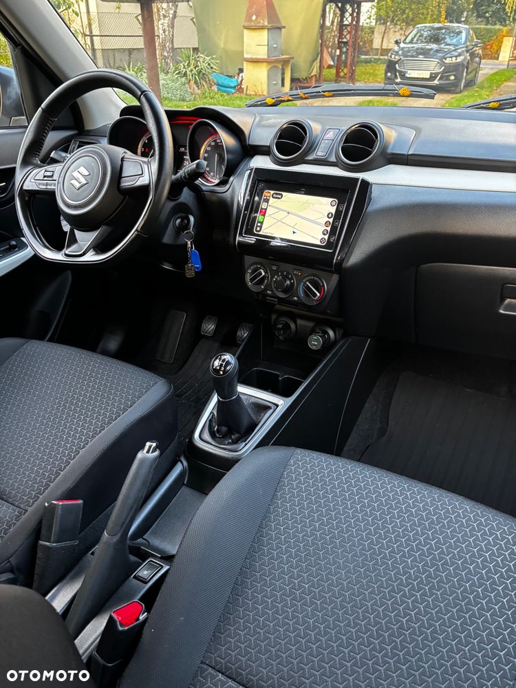 Suzuki Swift 1.2 Premium - 10
