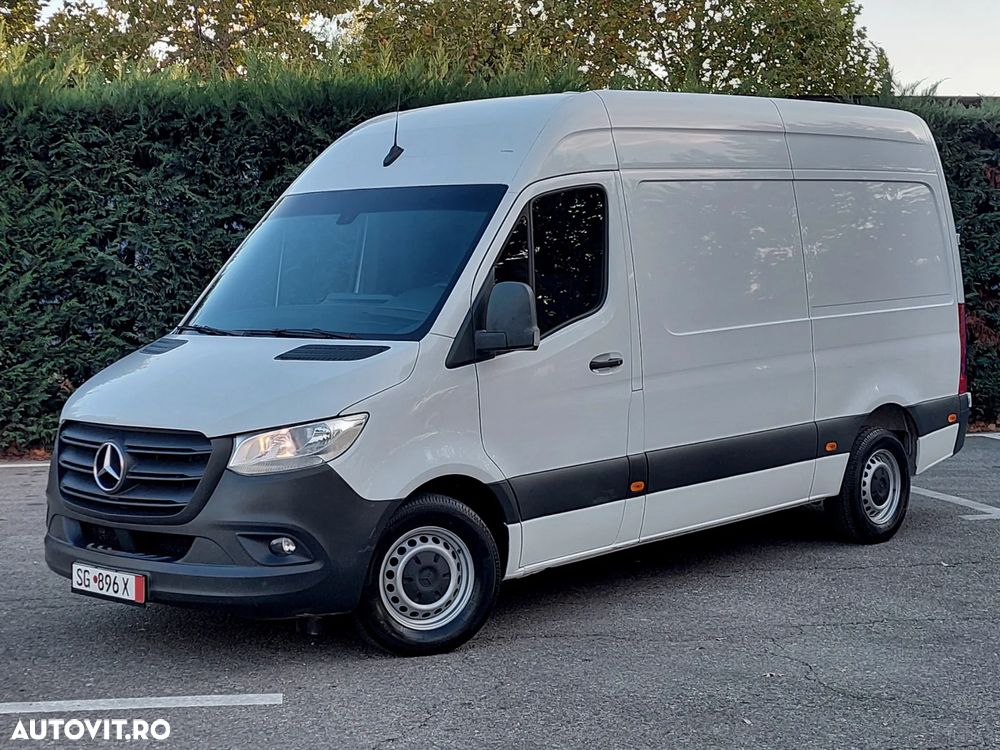 Mercedes-Benz Sprinter - 2