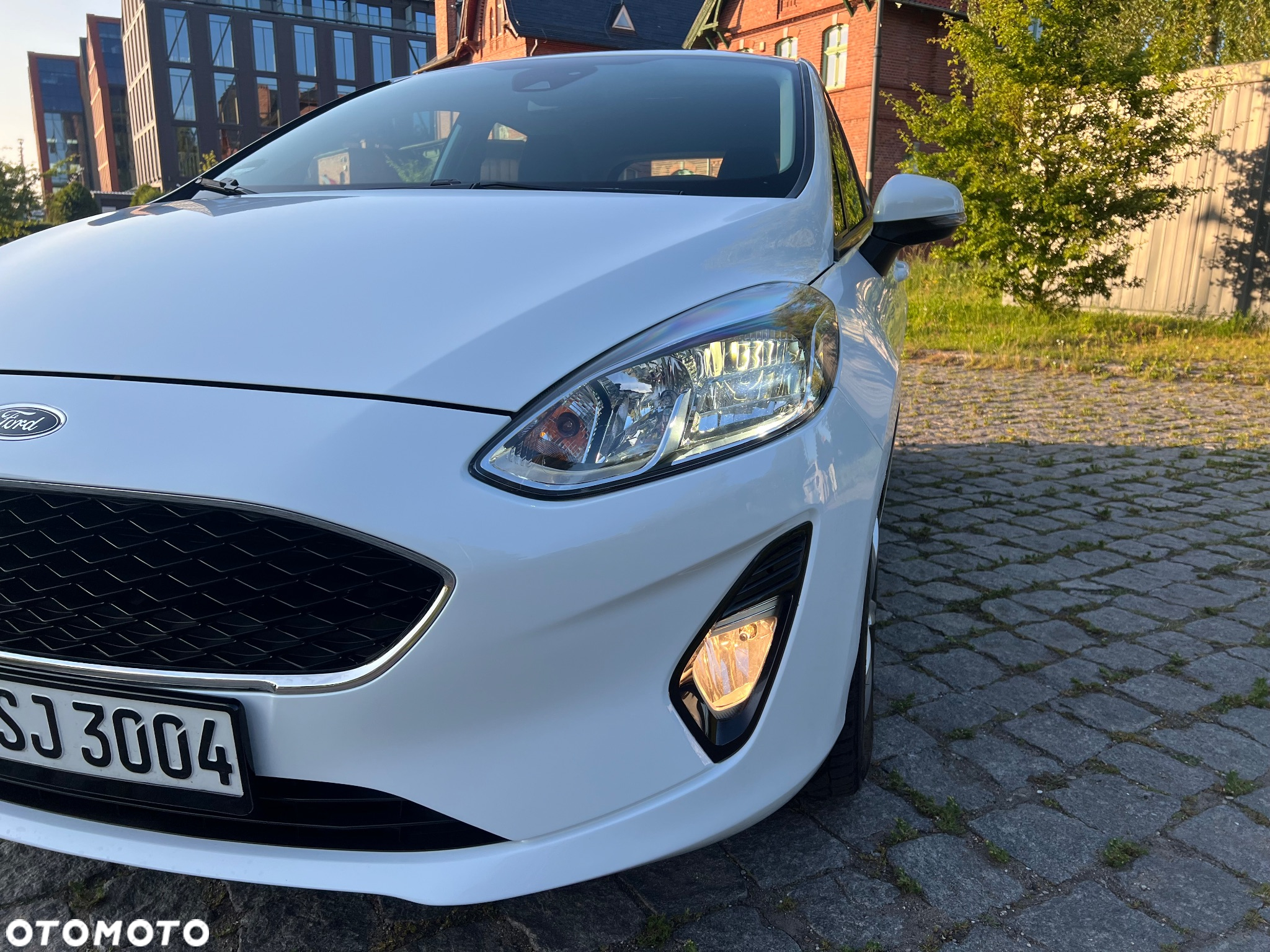 Ford Fiesta 1.0 EcoBoost S&S COOL&CONNECT - 4