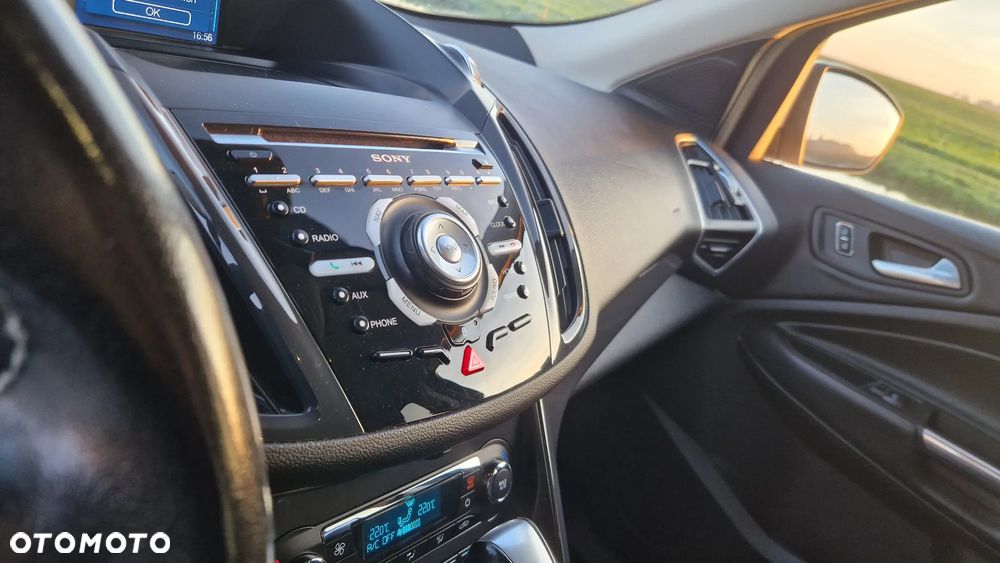 Ford Kuga 2.0 TDCi 4x4 Titanium - 31