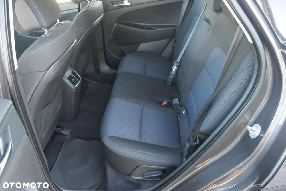 Hyundai Tucson 1.7 CRDI BlueDrive Style 2WD - 32