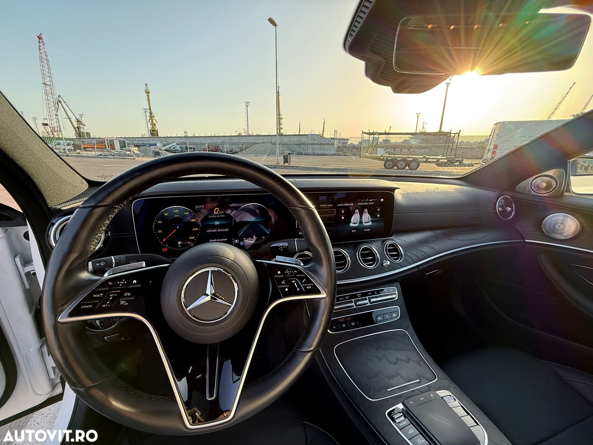 Mercedes-Benz E 400 d 4Matic 9G-TRONIC AMG Line - 25